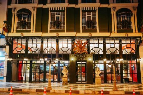 R�nesans L?fe Hotel