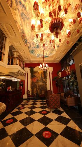 R�nesans L?fe Hotel