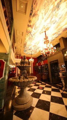 R�nesans L?fe Hotel