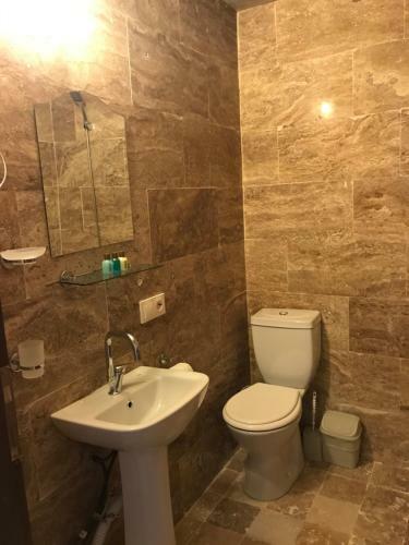 Hotel �rg�p Stone House