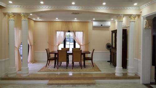 Villa White Pavilion