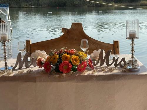 Hotel Green Pine Bungalows & Beach Luxury Concept