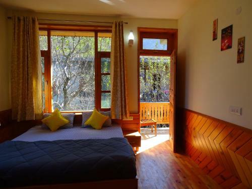 Fl�stern Hostel And Caf�