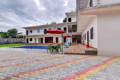 Hotel Oyo Collection O 80929 Roadside Inn