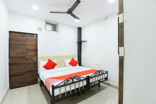 Oyo 49612 Hotel Sai Inn