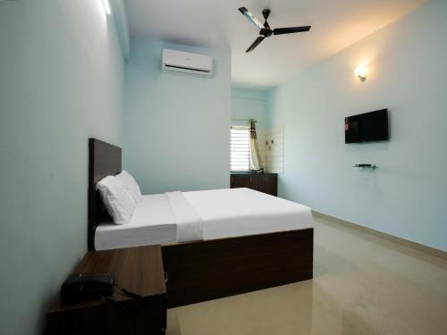 Capital O 85045 Hotel Bricknest
