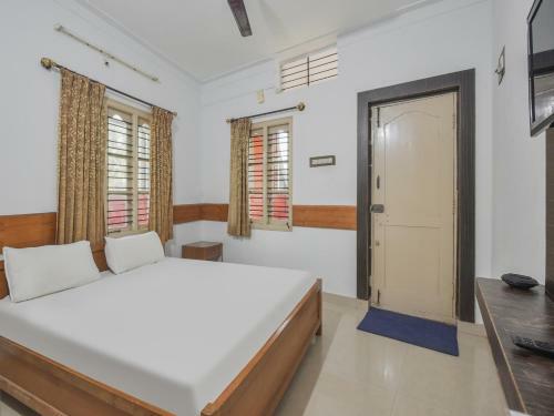 Hotel Spot On 82761 Chithra Residency