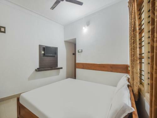 Hotel Spot On 82761 Chithra Residency