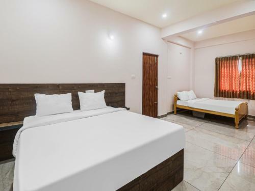 Hotel Oyo 71141 Parvathi Comforts