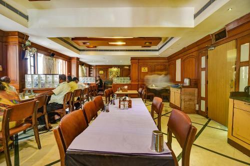 Fabhotel Maurya Residency