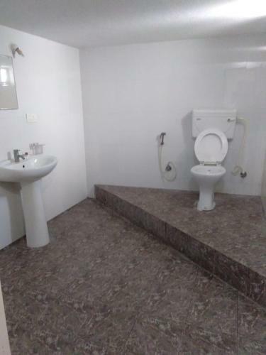 Hotel Kumar's The White House