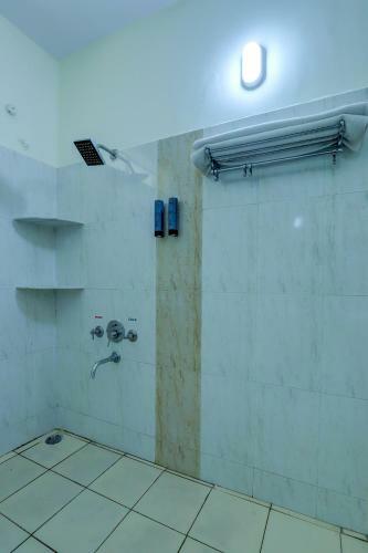 Hotel Ezzenza Royal Garden Brindavan Resort