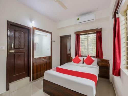 Hotel Oyo Flagship 83219 Thanmay Comforts