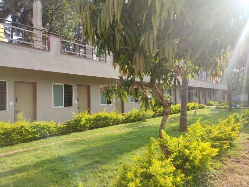 Lodge Yeshwitha Residency
