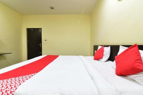 Hotel Capital O 41636 Celebrations Residency