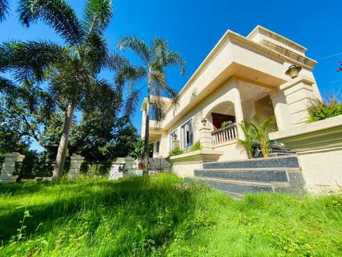 Villa Divine Roots Luxury Stay