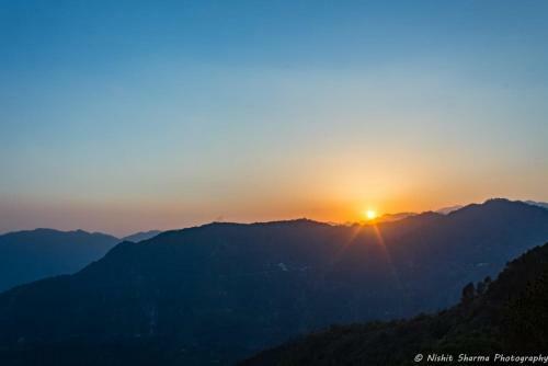 Hotel Luxus Nainital Adventure Park & Resort