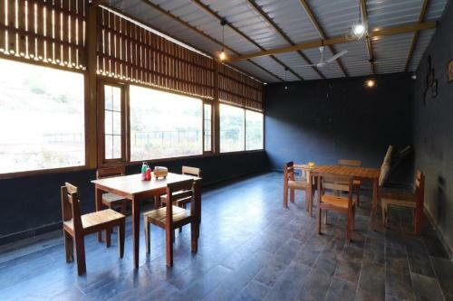Hotel Hill Cottage, Khurpatal, Nainital
