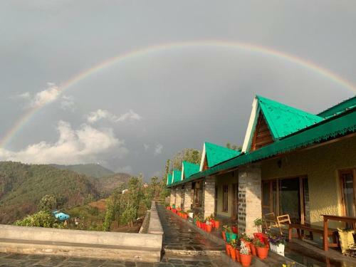 Lodge Aarish- Your Mountain Home !
