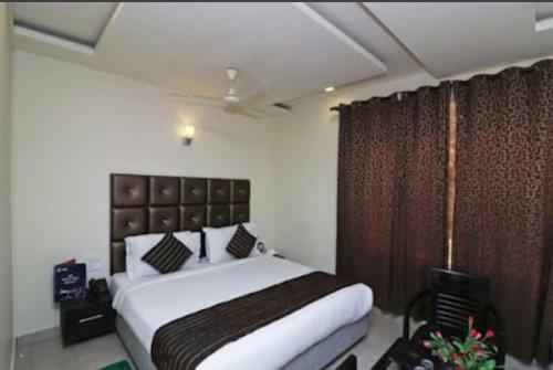 Hotel Royal Rosette Lake View Bhimtal