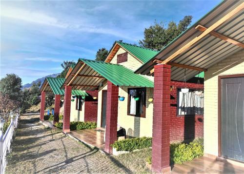 Hotel Kumaoni Karavan Campus & Resort