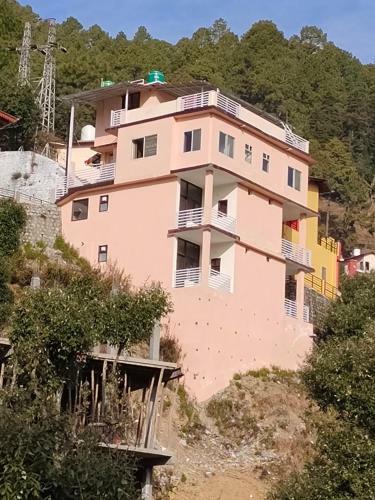 Naini Hills Homestay