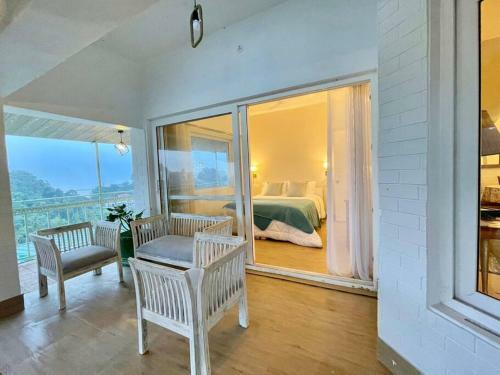 Sundays Forever - Barlows Cottage