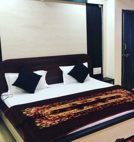 Hotel Satpura Safari