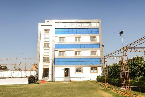 Hotel Oyo 28740 Empire Greens