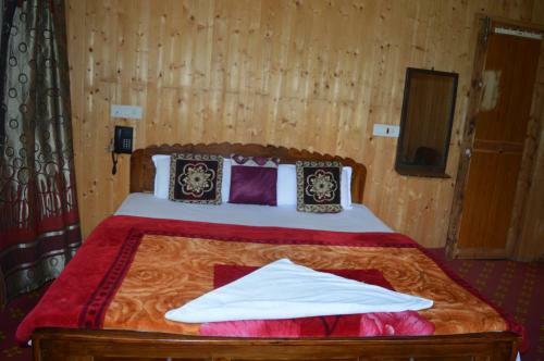Hotel Gulfam Palace