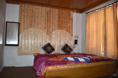 Hotel Gulfam Palace