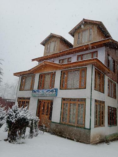 Hotel Gulfam Palace