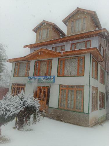 Hotel Gulfam Palace
