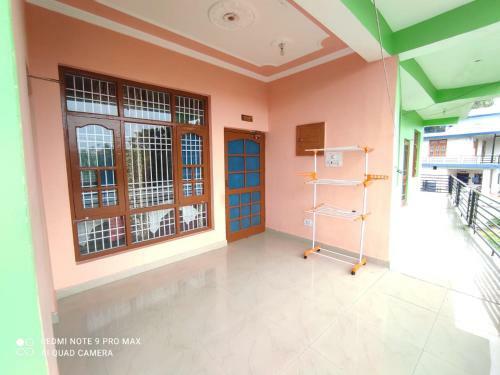 Hostal Kantas Riverside Homestay