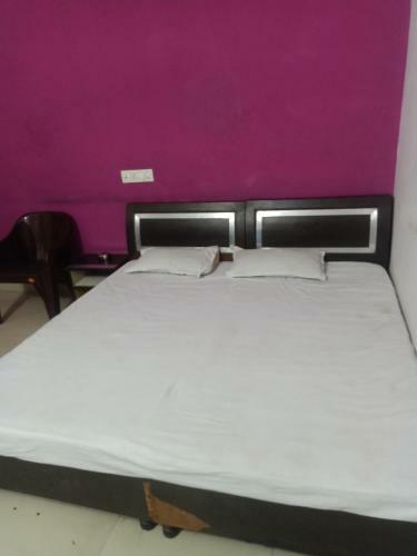 Oyo 83081 Mahima Hotel