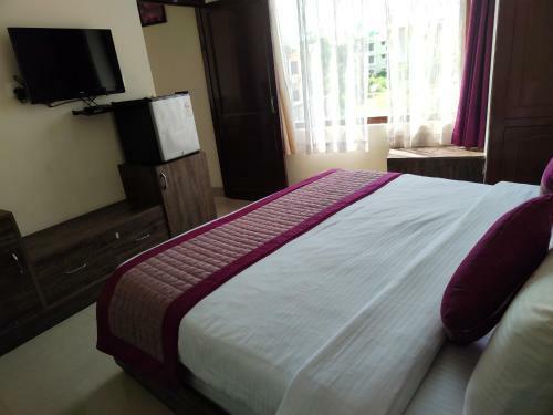 Hotel Guru Surbhi