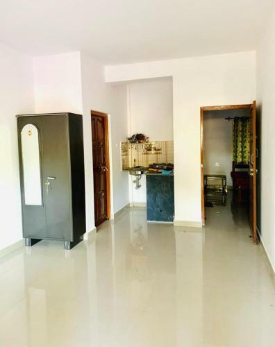 Hostal White House