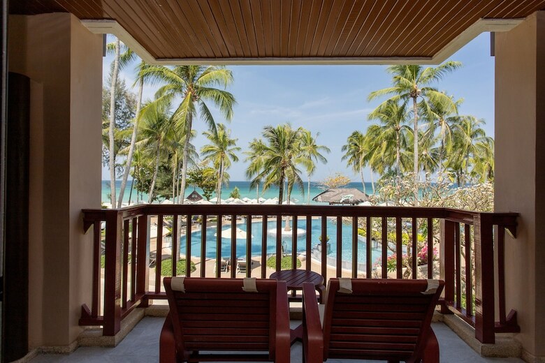 Hotel Katathani Phuket Beach Resort