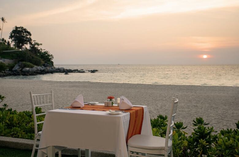 Hotel Katathani Phuket Beach Resort