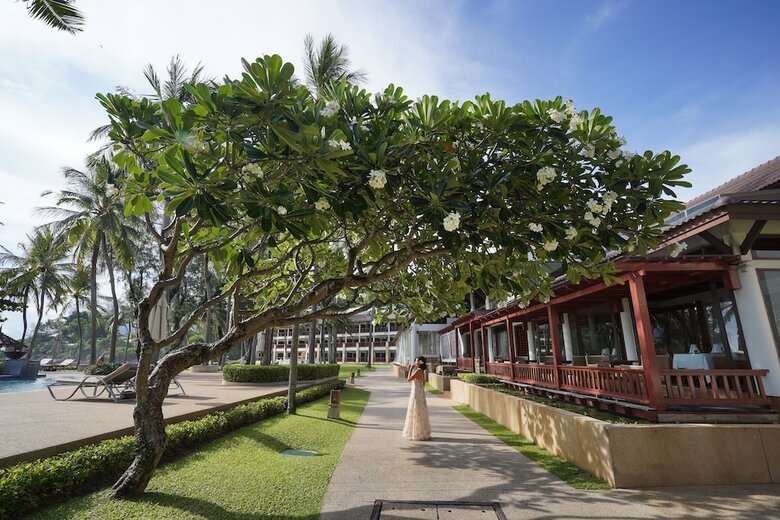 Hotel Katathani Phuket Beach Resort