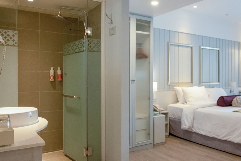 Hotel Katathani Phuket Beach Resort