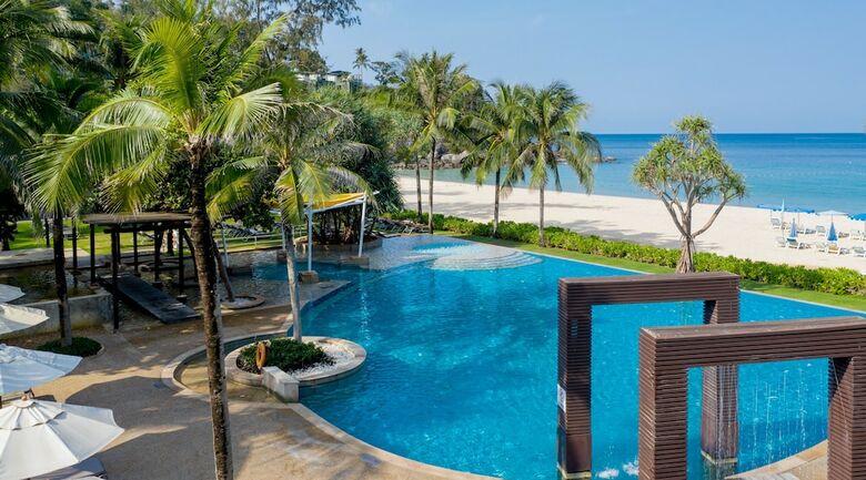 Hotel Katathani Phuket Beach Resort