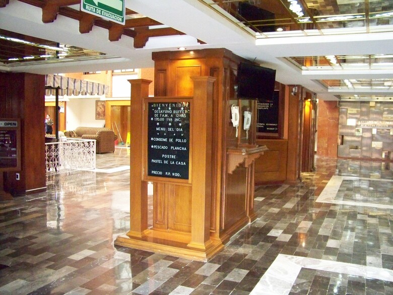 Hotel Country Plaza