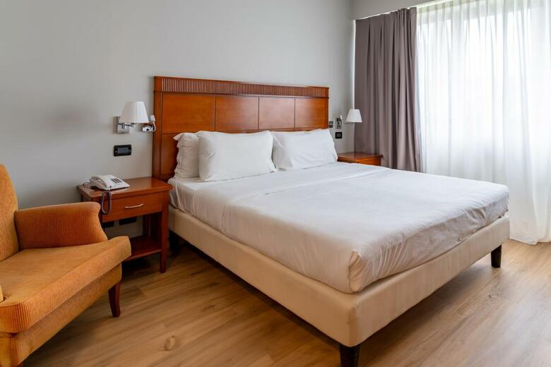 Hotel Mercure Rome Leonardo Da Vinci Airport