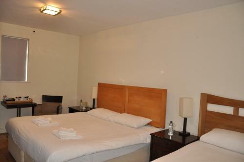 Hostal Savoro Restaurant With Rooms