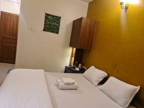 Luxe Hotel