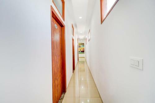 Capital O 79471 Hotel Sekhon