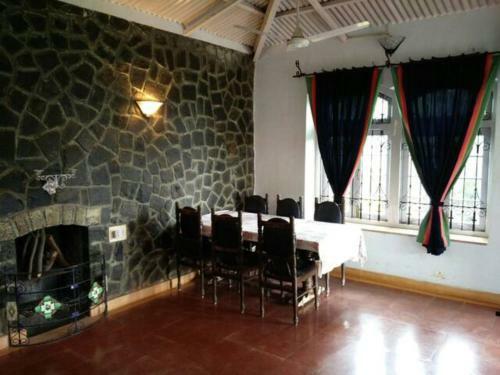 Villa Colonial Stone Cottage