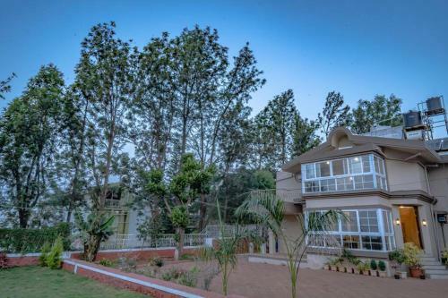 Leisurely Olivia, Panchgani