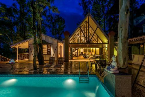 Villa Saffronstays Tudor Rose